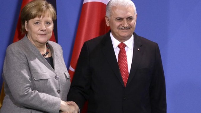 Merkel i Yildirim o isplati tri miliona eura za izbjeglice