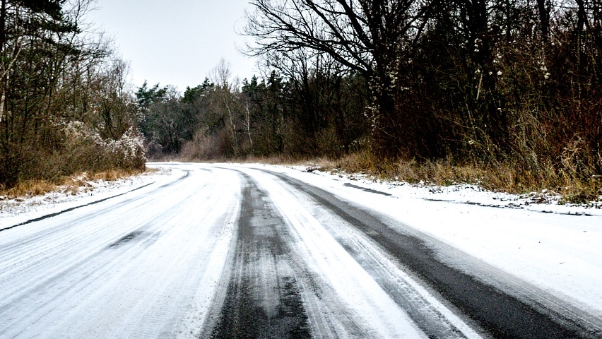 Vozači oprez, zbog niskih temperatura poledica na kolovozu