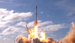 Falcon Heavy: Najsnažnija raketa na svijetu uspješno lansirana u Zemljinu orbitu (VIDEO)
