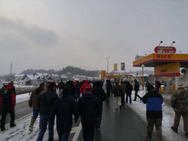 Borci ponovo blokirali raskrsnicu u mjestu Karuše