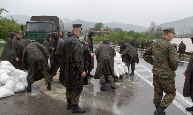 OSBiH pomažu u odbrani od poplava u općinama Bosanski Brod i Kozarska Dubica