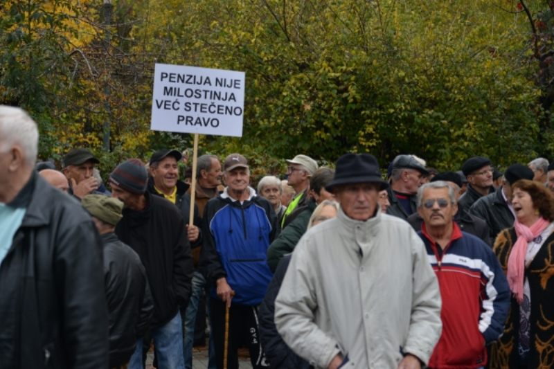 U ponedjeljak protesti penzionera u Tuzli