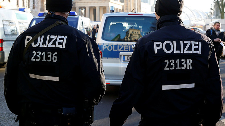 Berlin: Policija intervenisla na protestu protiv mjera uvedenih zbog COVID-19