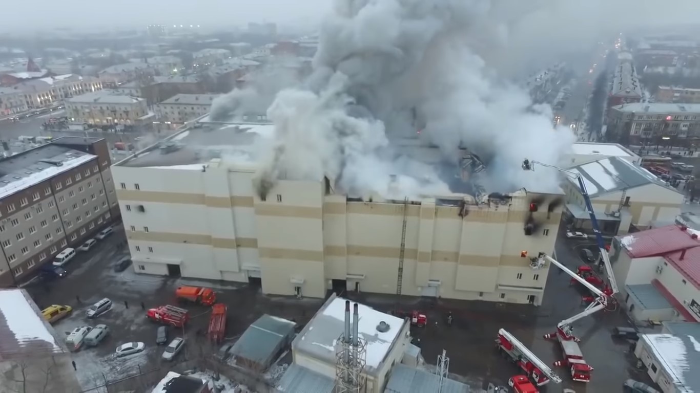 Veliki požar u tržnom centru u Rusiji, 48 ljudi smrtno stradalo (VIDEO)