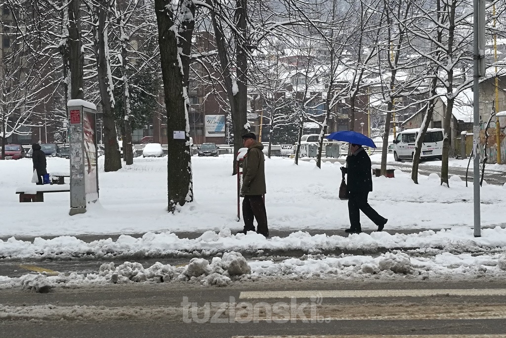 U Bosni oblačno sa slabim snijegom, na jugu Hercegovine kiša