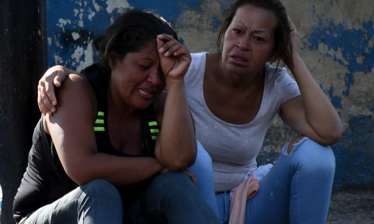 Venecuela: U požaru u zatvoru poginulo najmanje 68 osoba (VIDEO)