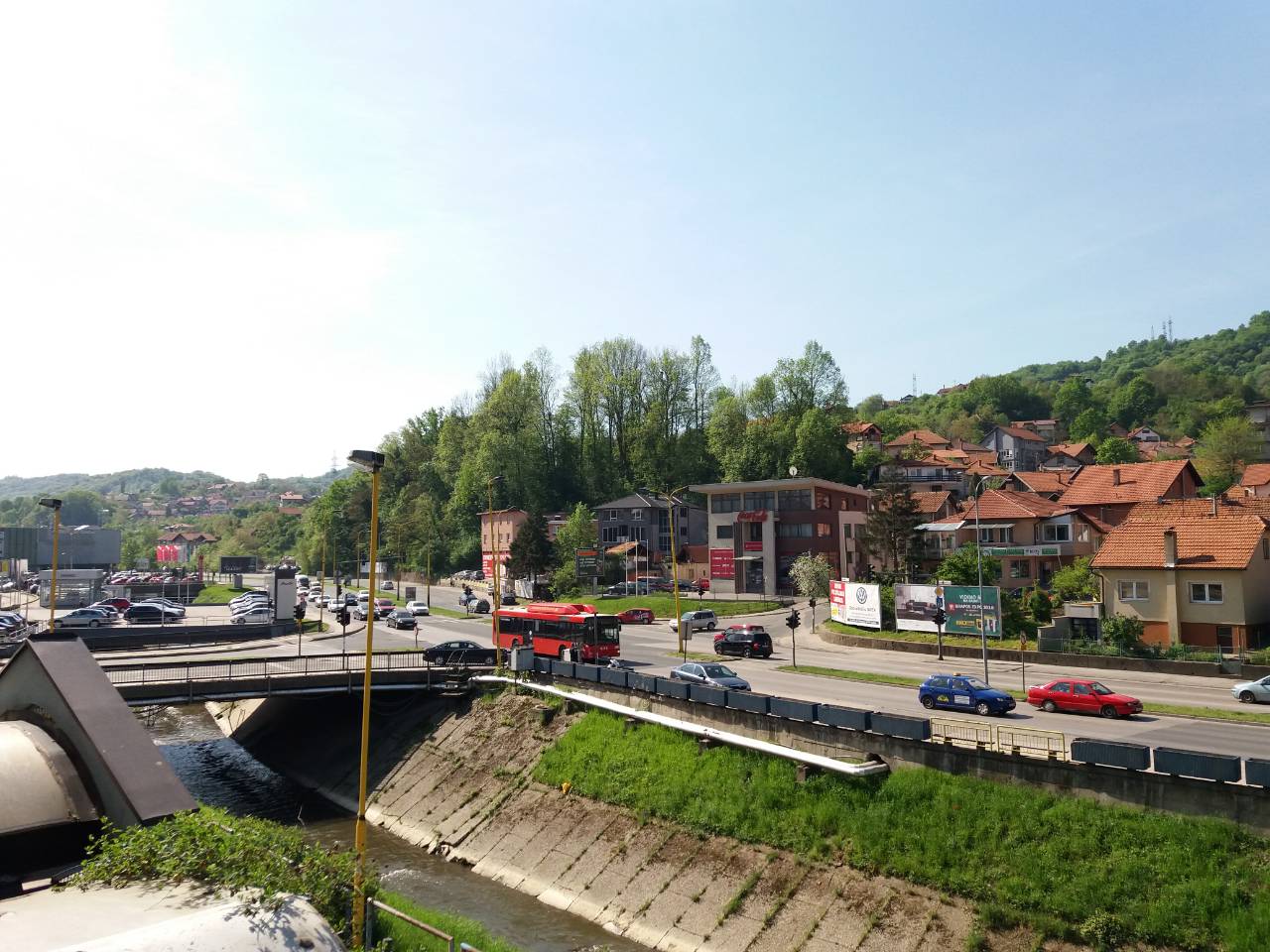 Semafori na raskrsnicama Kula i Higijena izvan funkcije do 16:00 sati