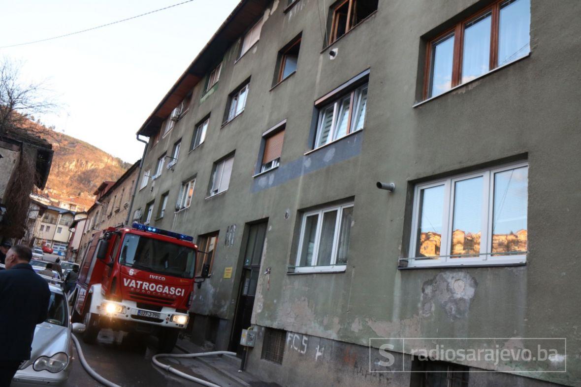 Mrtva žena pronađena u stanu u Sarajevu u kojem je izbio požar