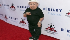 Glumac Verne Troyer preminuo u 49. godini