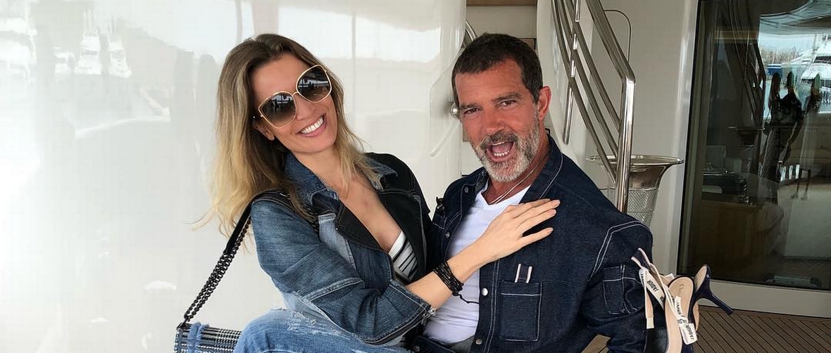 Odmaraju na luksuznoj jahti: Antonio Banderas ne krije zaljubljenost