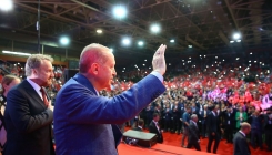 Pogledajte kako su Izetbegović i Erdogan dočekani u Zetri (VIDEO)