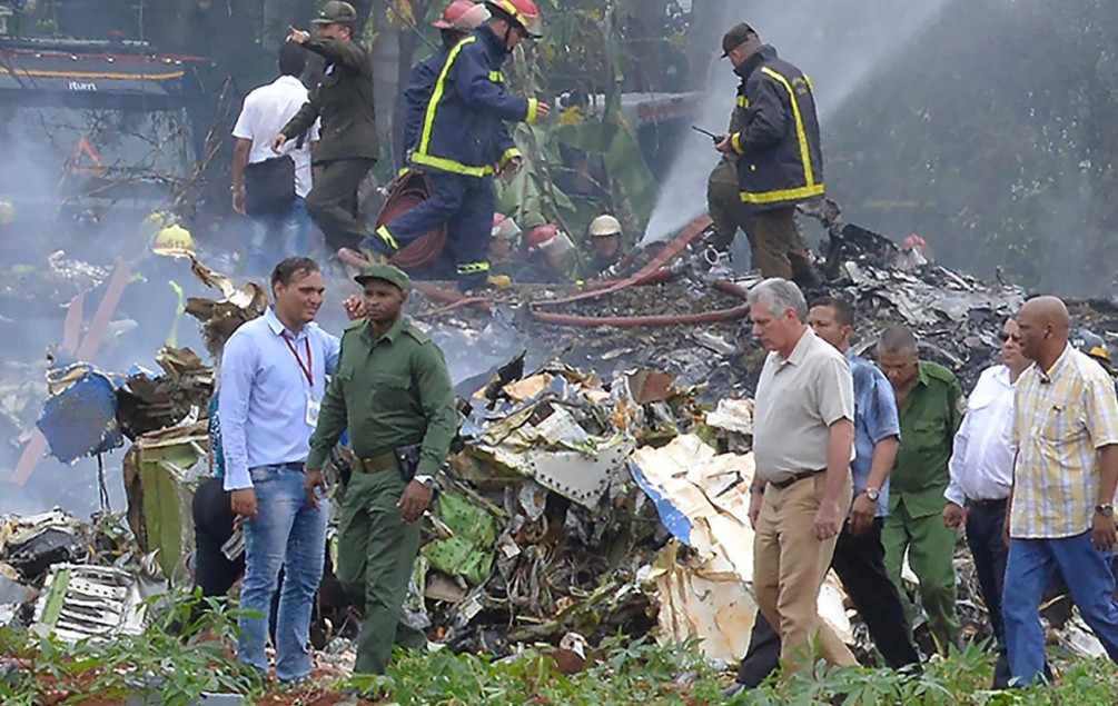 Poginulo više od 100 osoba: Snimljen trenutak pada aviona na Kubi