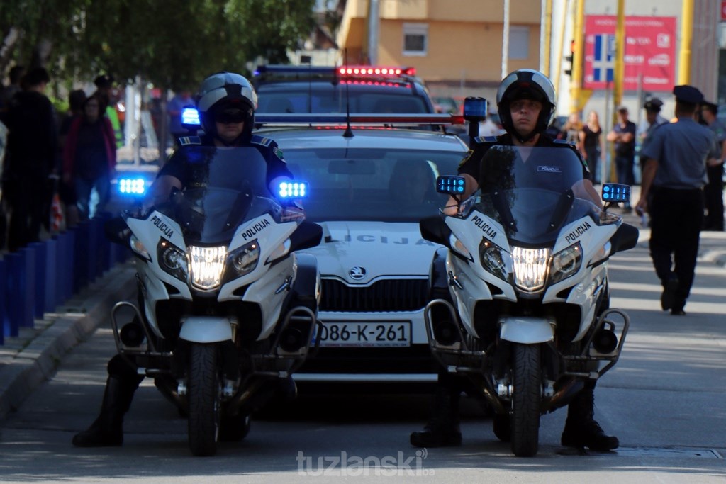 MUP TK: Policija najavila represivne mjere protiv učesnika u saobraćaju koji ne poštuju zakonske propise