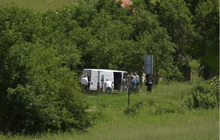 U pripravnosti i policija iz BiH: Krijumčara migrantima u Zadru traže helikopter, dronovi i psi