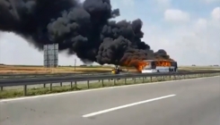 Drama u Beogradu: Na autoputu izgorio autobus iz Zagreba (VIDEO)