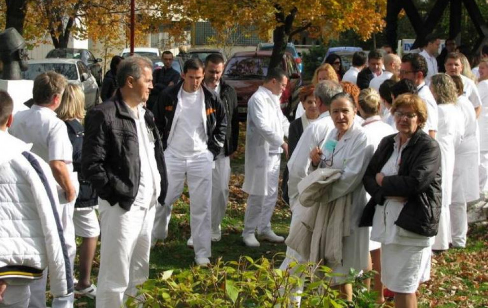 Doktori u Tuzlanskom kantonu danas u štrajku upozorenja