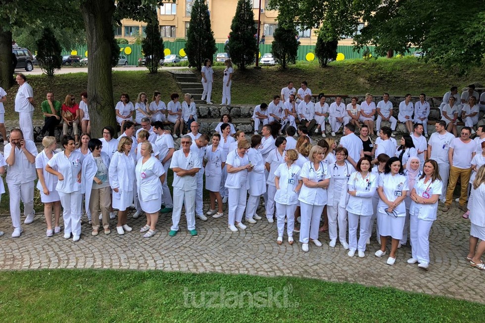 Ljekari širom Federacije BiH najavljuju štrajk