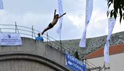 Lorens Listo pobjednik u skokovima sa Starog mosta (FOTO)