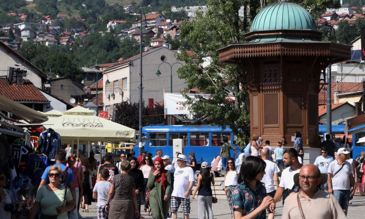 U aprilu u BiH 81,7 hiljada turista, ostvareno 165,9 hiljada noćenja