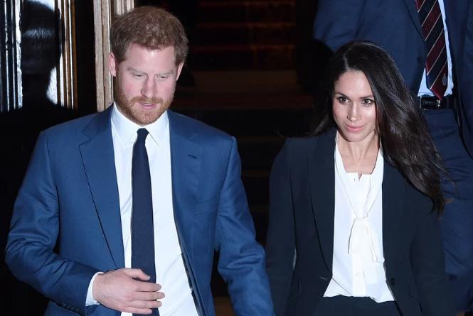 Princ Harry vojvotkinji Meghan Markle zabranio da nosi odijela