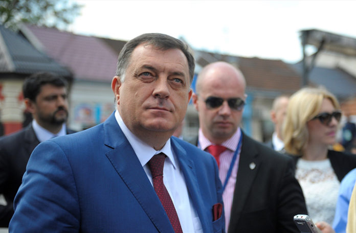 Milorad Dodik potpisao zakon o povećanju plaća u Republici Srpskoj