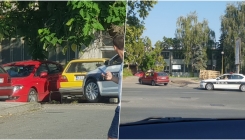 Tuzla: Pogledajte kako policija krši Zakon o sigurnosti saobraćaja (FOTO)