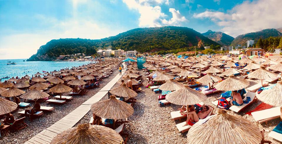 Uspješna turistička sezona: U Crnoj Gori trenutno boravi oko 200 hiljada turista