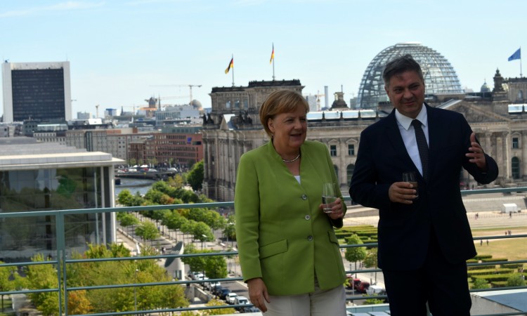 Zvizdić i Merkel razgovarali o ekonomskoj saradnji BiH i Njemačke