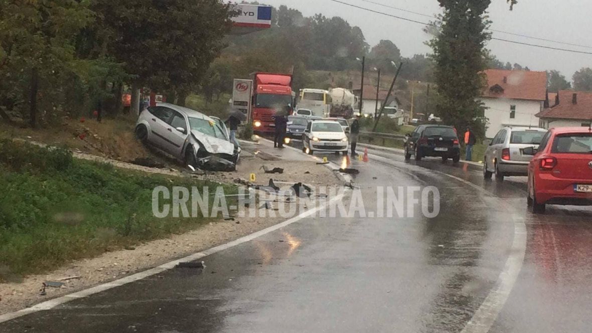 Kalesija: Jedna osoba povrijeđena u sudaru automobila i teretnog vozila