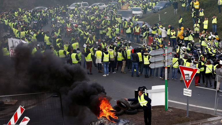 Francuski premijer: Povećanje cijene goriva, uprkos protestima