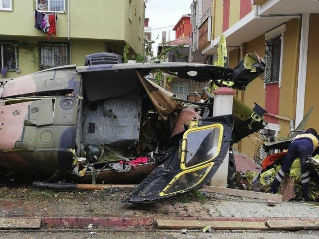 Istanbul: Srušio se turski vojni helikopter, troje poginulih