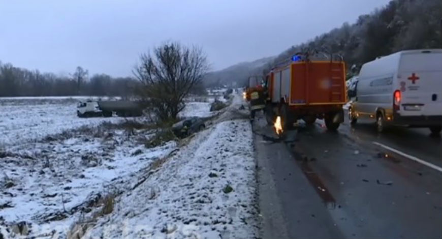 Upaljen crveni alarm: Nevrijeme zahvatilo region, jedna osoba smrtno stradala