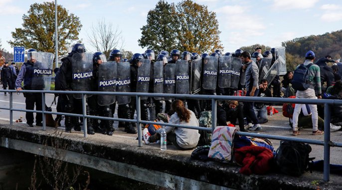 Nezapamćen spin medija u Evropi: U BiH se nalazi 20.000 naoružanih migranata