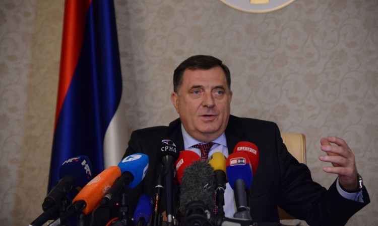 Dodik: Nisam zvao Oružane snage BiH na proslavu Dana RS-a, ne želim nikoga moljakati