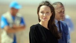 Prelijepa Angelina Jolie oduševila sve sa novom bojom kose