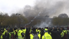 Policija u Parizu ispaljivala suzavac prema demonstratima