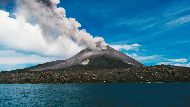 Smrtonosni cunami pogodio Indoneziju: Život izgubilo najmanje 168 osoba (VIDEO)