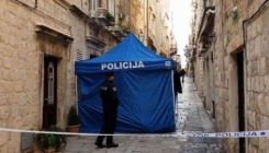 Detalji tragedije u Dubrovniku: Mornar ubio punca i suprugu pa sebi presudio