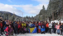 U novogodišnjem usponu i Gračanlije: Na vrh Trebevića popelo se 142 planinara