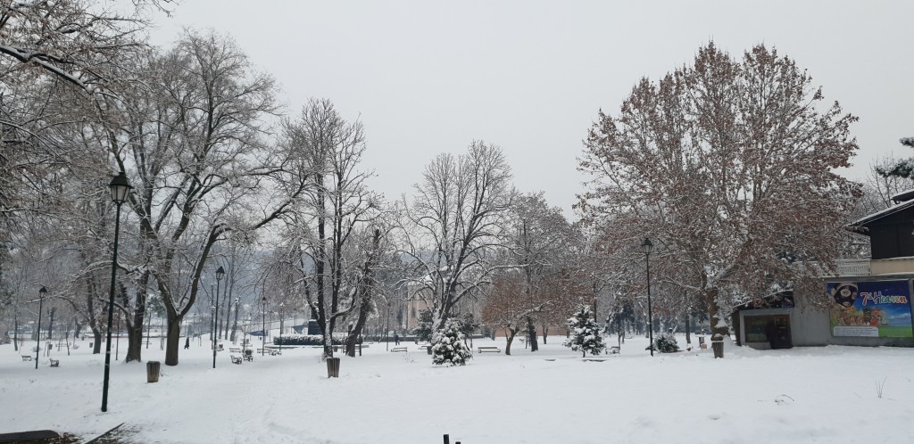 Oblačno vrijeme sa kišom i snijegom narednih dana u BiH