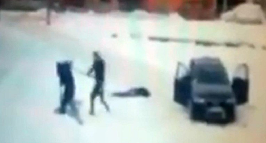 Srbija: Policajac i njegov prijatelj pretukli dvojicu maloljetnika (VIDEO)