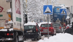 Upozorenje FUCZ-a: U većem dijelu BiH pada obilan snijeg, na svim putevima saobraćaj otežan