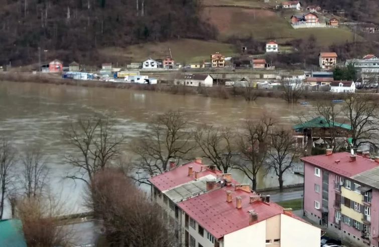 Rastu vodostaji i u Republici Srpskoj, prekidi u isporuci struje