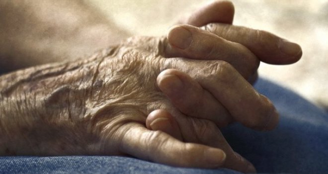 Ministar zdravstva FBiH apeluje: Dvije trećine umrlih su u dobi preko 65 godina