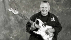 Preminuo Dick Dale, začetnik surf rocka