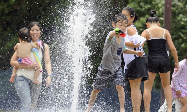 Japan pokušava zaustaviti pad nataliteta