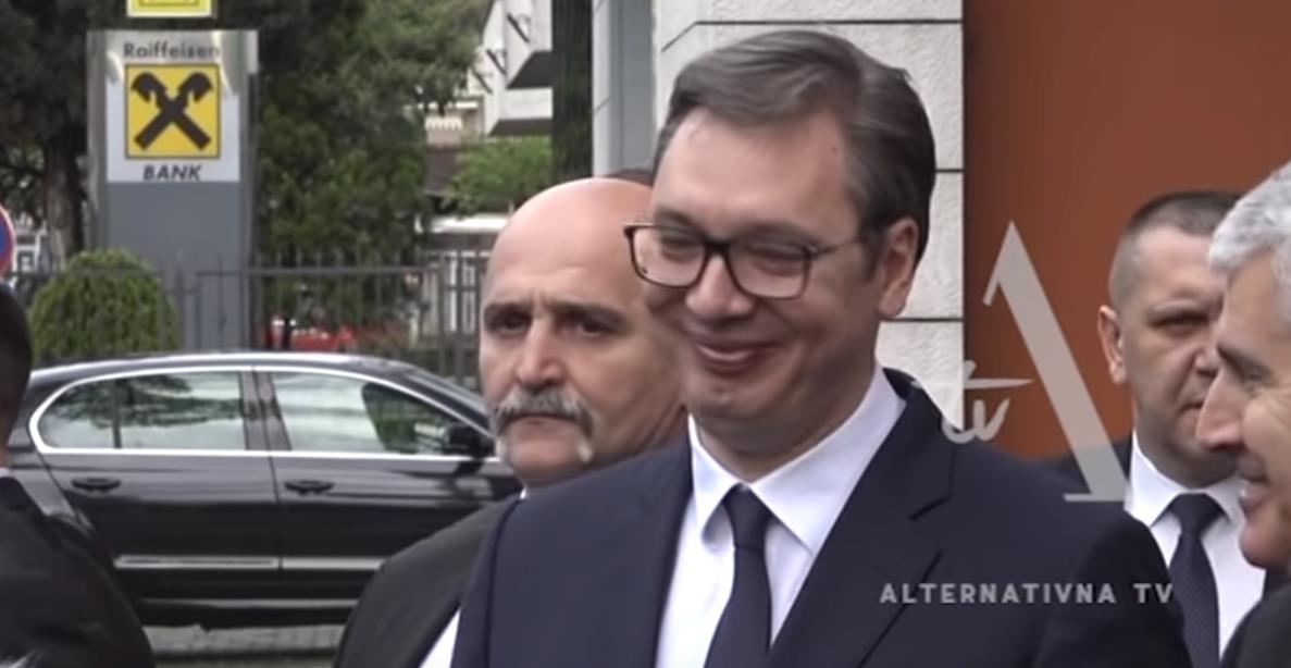 Novinarka nasmijala Vučića u Mostaru: 'Uvijek mi je frka kad vi dođete, majko draga' (VIDEO)