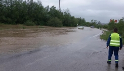 Obustavljen saobraćaj na putu Prijedor-Sanski Most i Gračanica-Ormanica