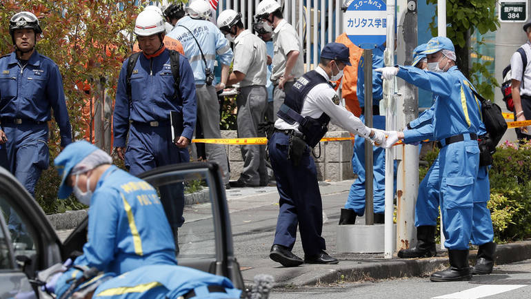 Krvavi pohod u Japanu: Napadač nožem usmrtio jednu, a povrijedio 17 osoba pa sebi presudio