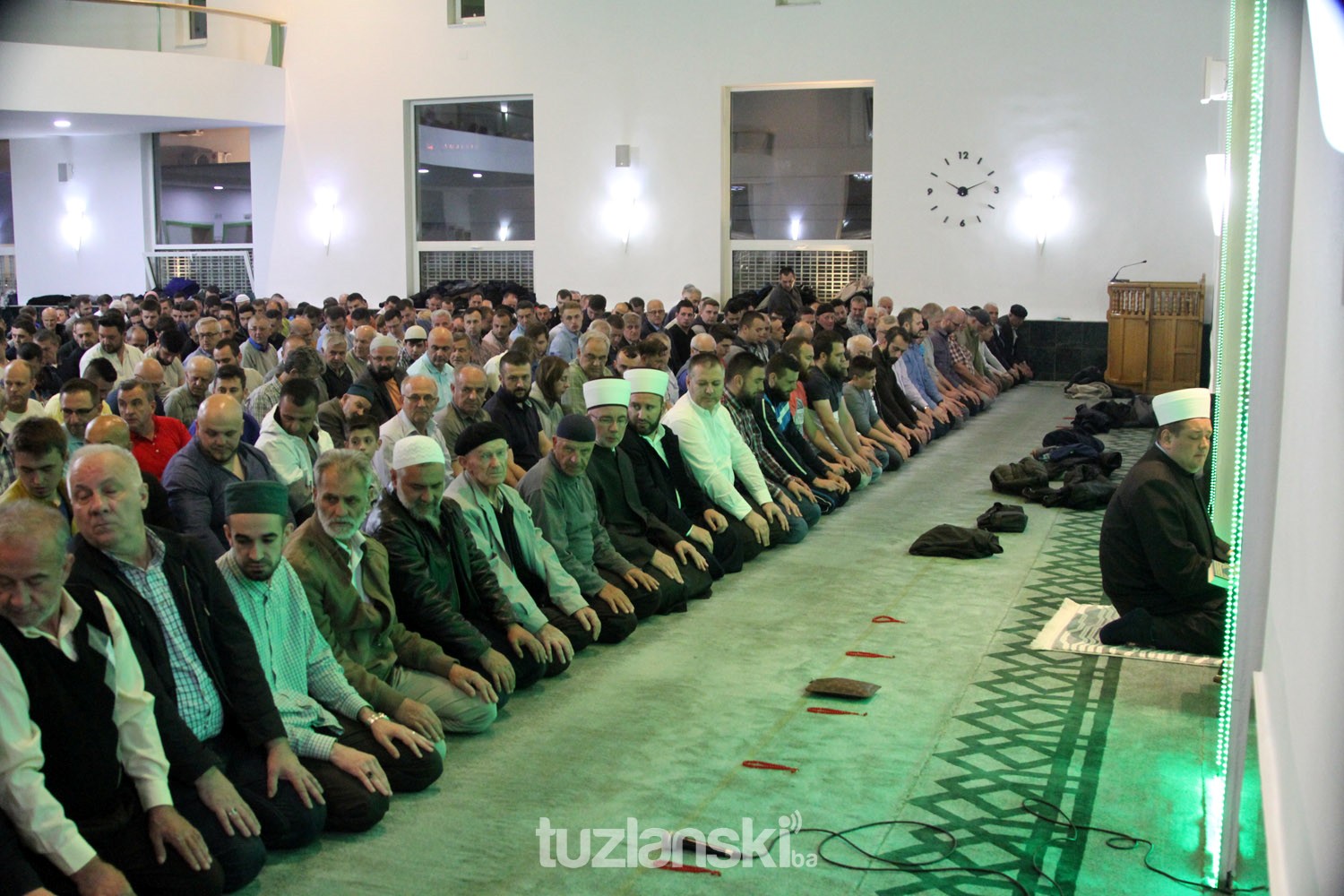 Tuzla: Džuma-namaz u džamiji 'Kralj Abdullah' će se klanjati u smanjenom broju klanjača